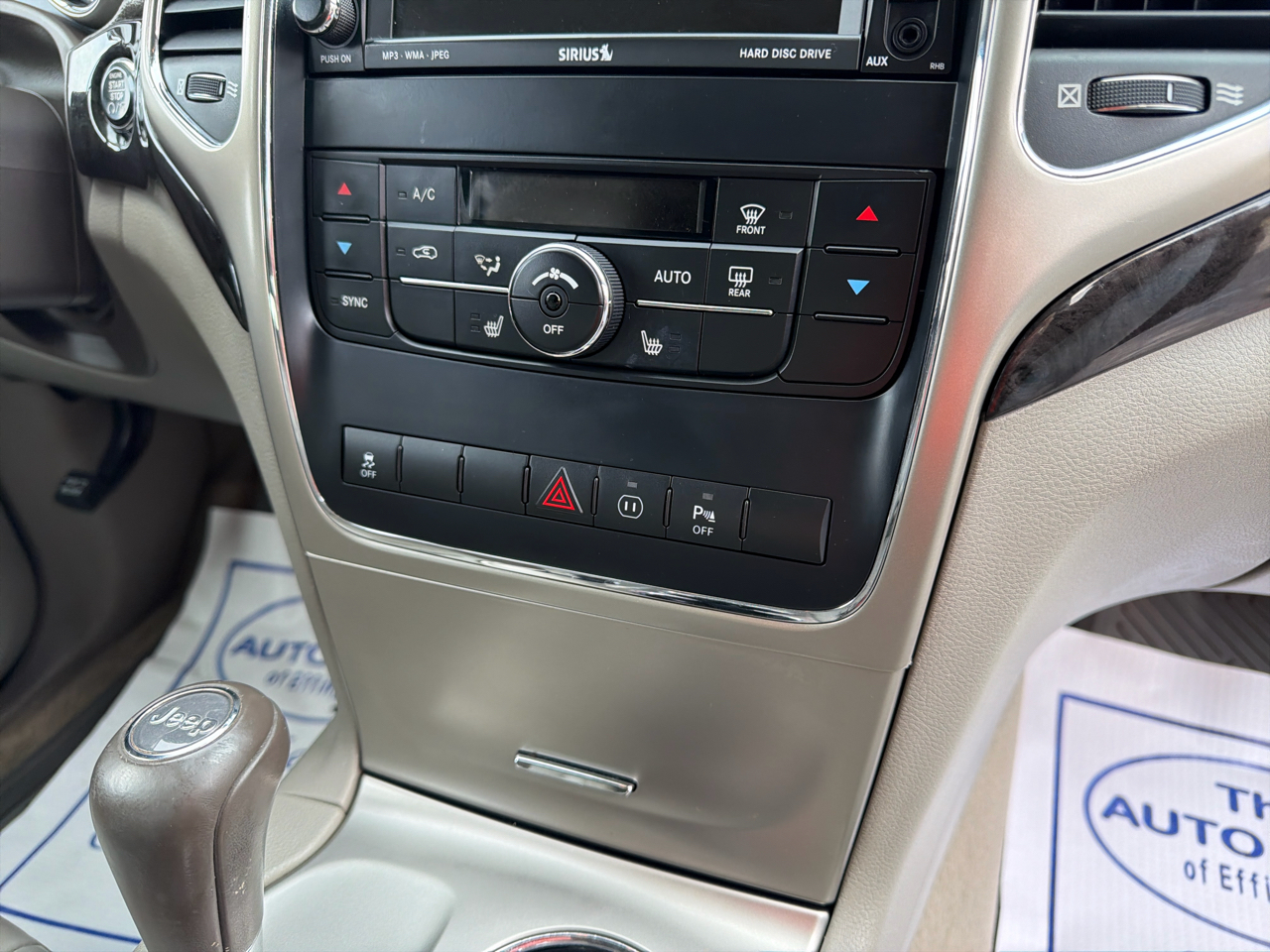 Jeep Grand Cherokee 4WD 4dr Laredo 2011