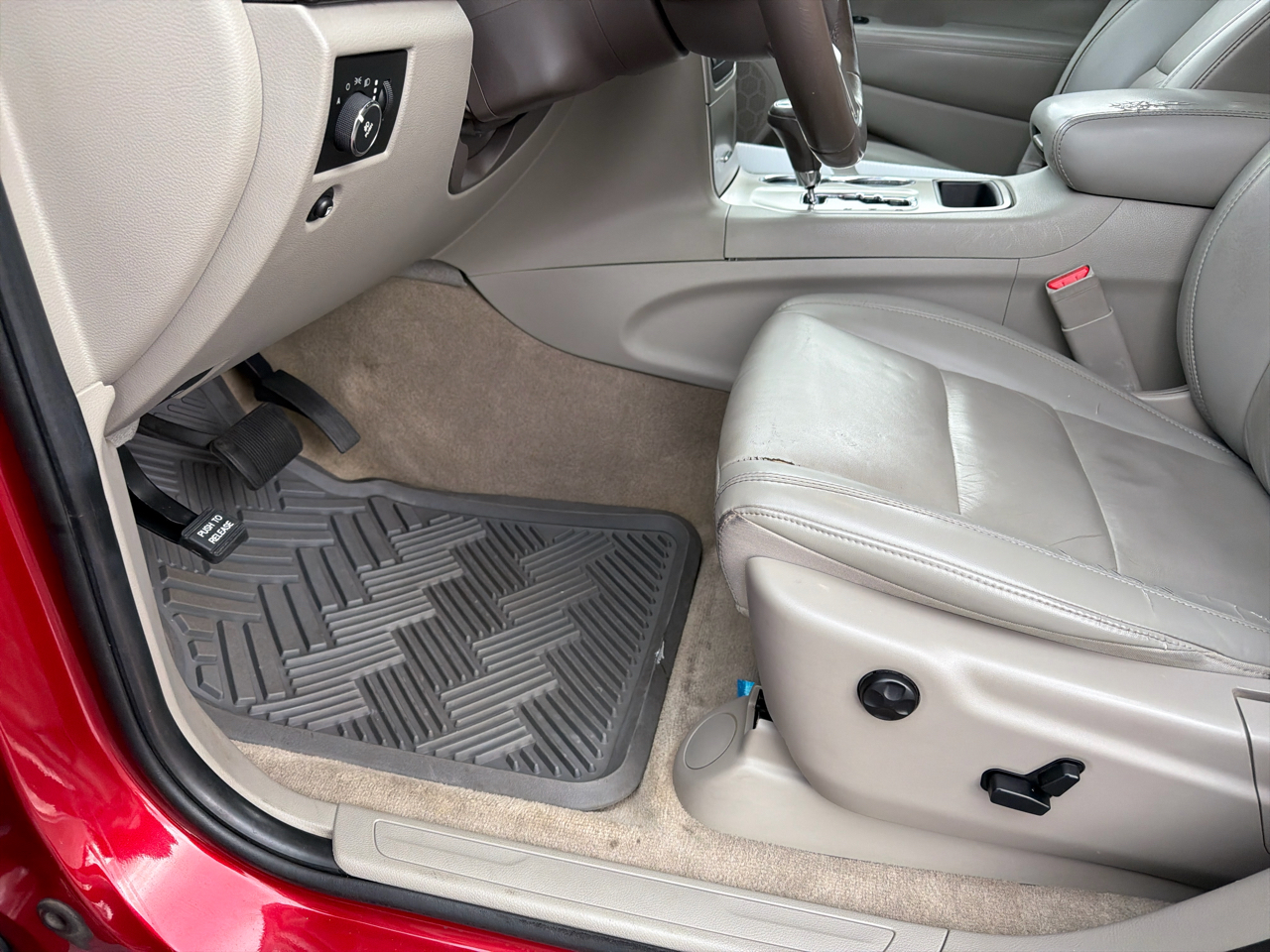 Jeep Grand Cherokee 4WD 4dr Laredo 2011