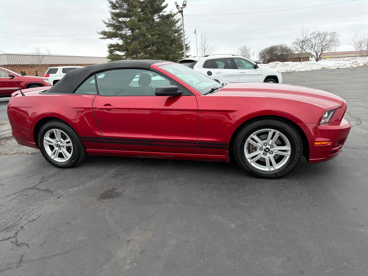 Ford Mustang 2dr Conv V6 2013
