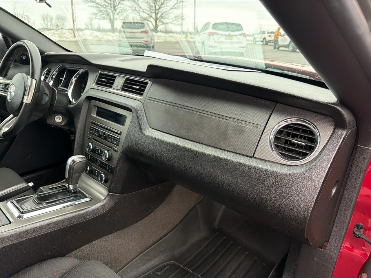 Ford Mustang 2dr Conv V6 2013