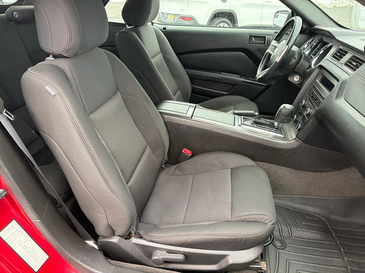 Ford Mustang 2dr Conv V6 2013