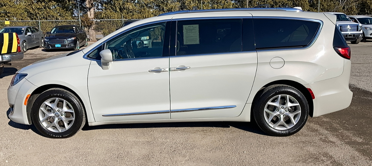 Chrysler Pacifica Touring-L Plus FWD 2017
