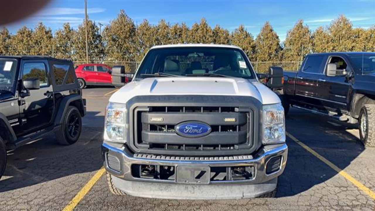 Ford Super Duty F-350 SRW 4WD Crew Cab 172" XL 2013