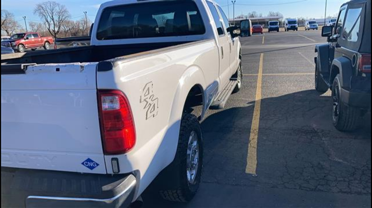 Ford Super Duty F-350 SRW 4WD Crew Cab 172" XL 2013