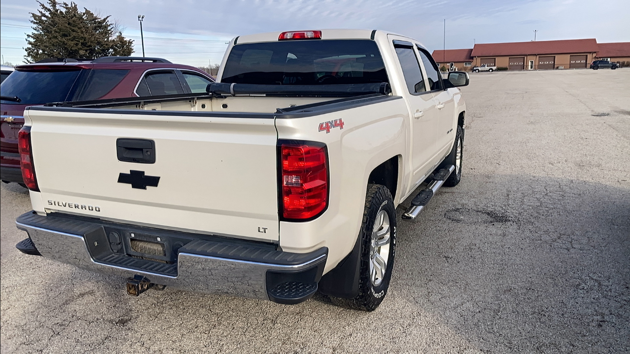 Chevrolet Silverado 1500 4WD Crew Cab 143.5" LT w/1LT 2015