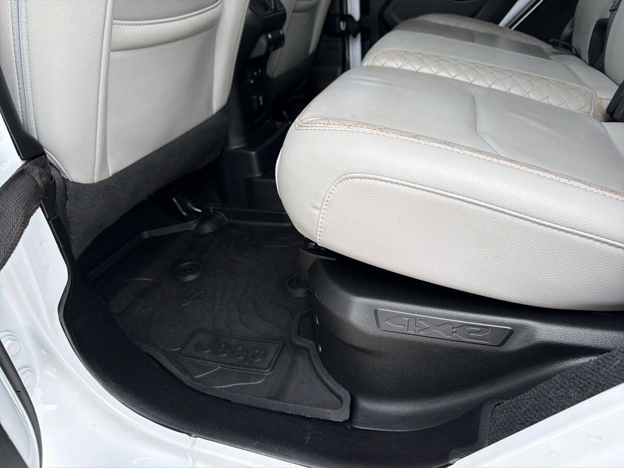 Jeep Wrangler 4xe Unlimited Sahara High Altitude 4x4 2021