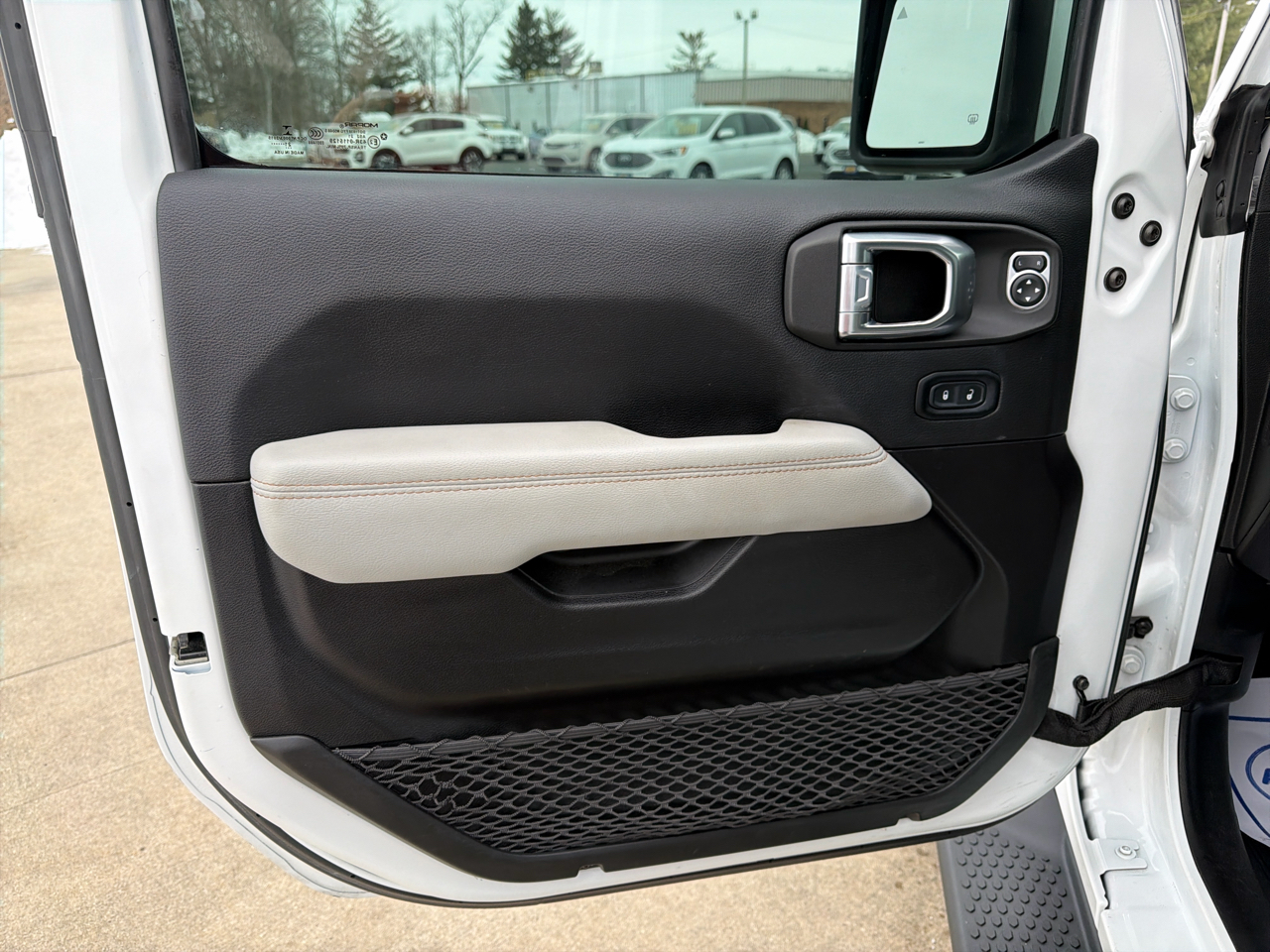 Jeep Wrangler 4xe Unlimited Sahara High Altitude 4x4 2021