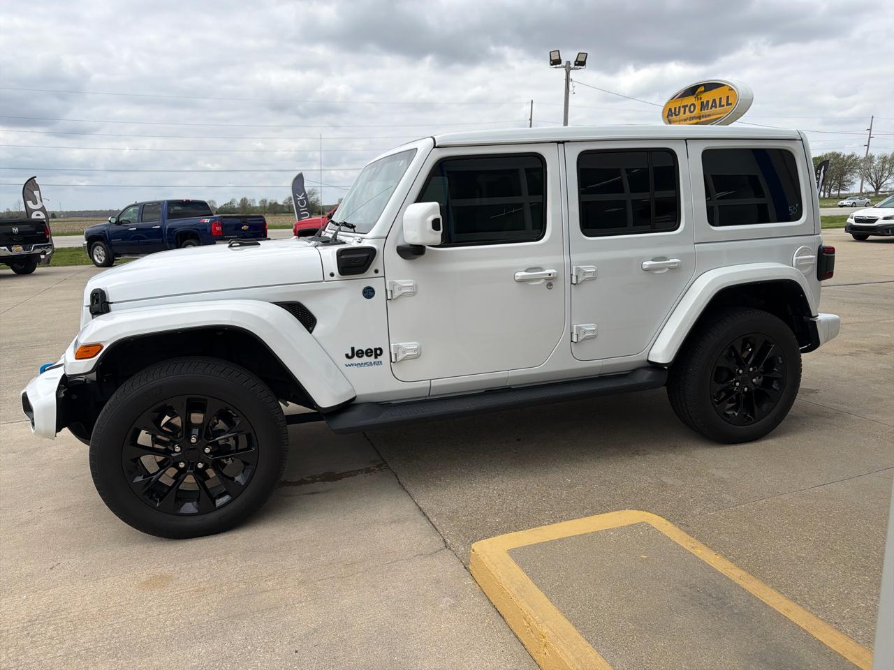 Jeep Wrangler 4xe Unlimited Sahara High Altitude 4x4 2021