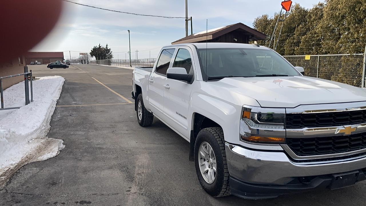 Chevrolet Silverado 1500 4WD Crew Cab 143.5" LT w/1LT 2018