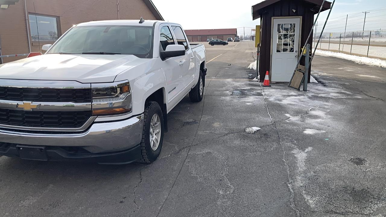 Chevrolet Silverado 1500 4WD Crew Cab 143.5" LT w/1LT 2018