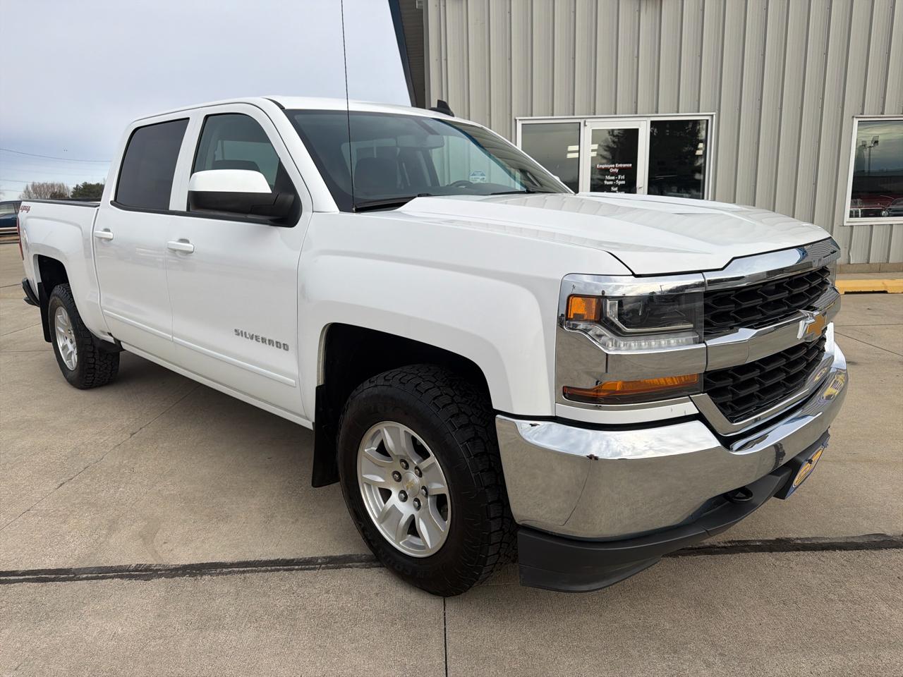 Chevrolet Silverado 1500 4WD Crew Cab 143.5" LT w/1LT 2018
