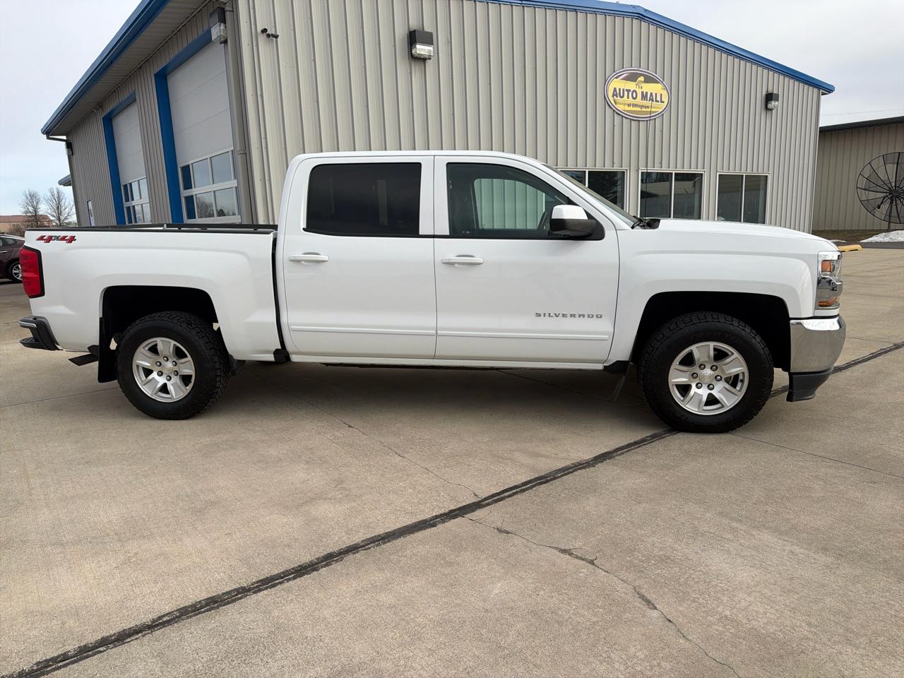 Chevrolet Silverado 1500 4WD Crew Cab 143.5" LT w/1LT 2018