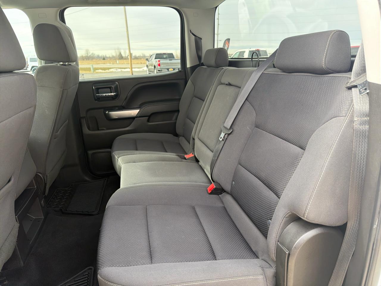 Chevrolet Silverado 1500 4WD Crew Cab 143.5" LT w/1LT 2018