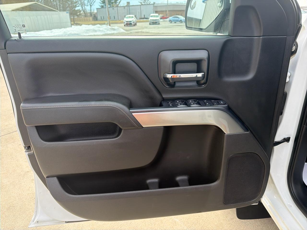 Chevrolet Silverado 1500 4WD Crew Cab 143.5" LT w/1LT 2018