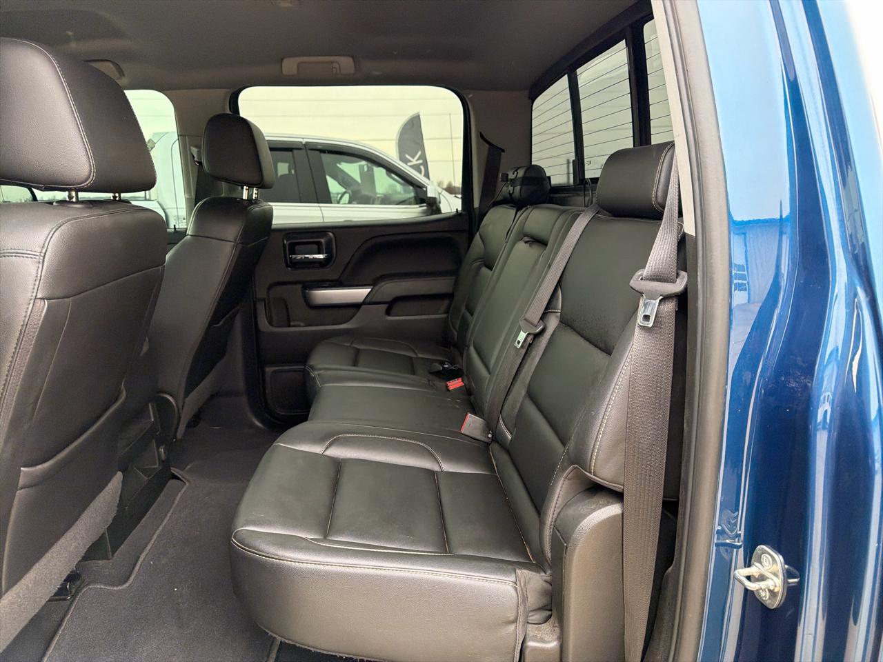 Chevrolet Silverado 1500 4WD Crew Cab 143.5" LT w/2LT 2018