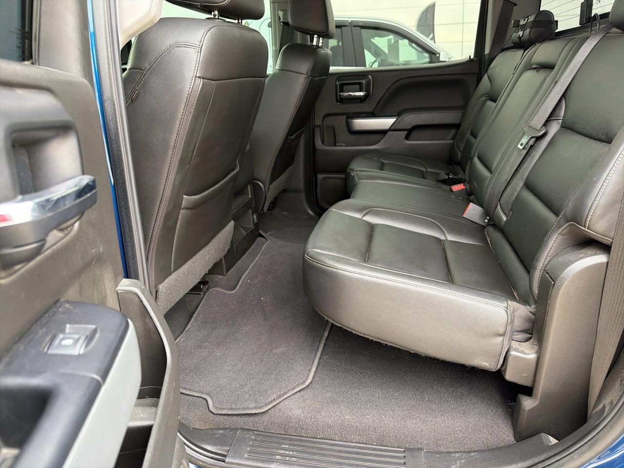 Chevrolet Silverado 1500 4WD Crew Cab 143.5" LT w/2LT 2018