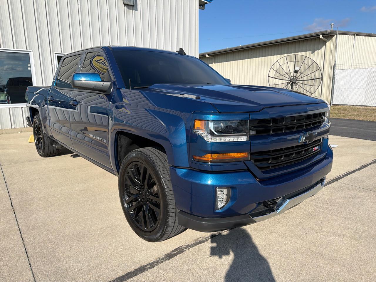 Chevrolet Silverado 1500 4WD Crew Cab 143.5" LT w/2LT 2018