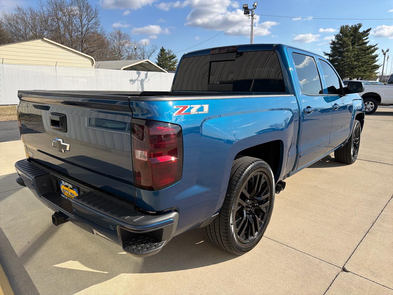Chevrolet Silverado 1500 4WD Crew Cab 143.5" LT w/2LT 2018