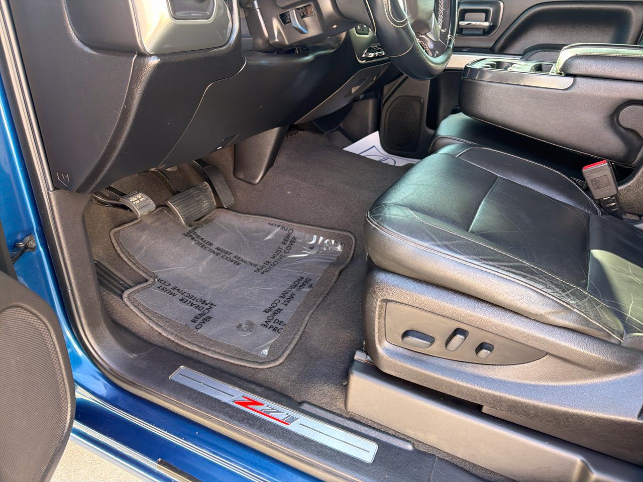 Chevrolet Silverado 1500 4WD Crew Cab 143.5" LT w/2LT 2018