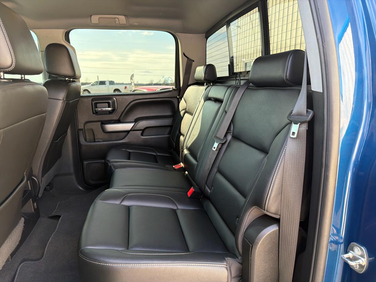 Chevrolet Silverado 1500 4WD Crew Cab 143.5" LT w/2LT 2018