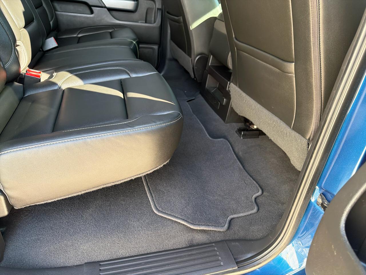 Chevrolet Silverado 1500 4WD Crew Cab 143.5" LT w/2LT 2018