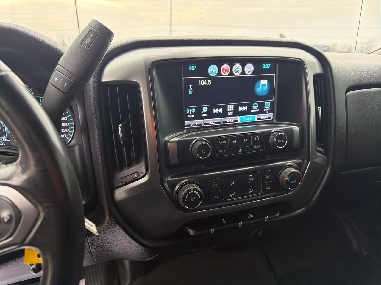 Chevrolet Silverado 1500 4WD Double Cab 143.5" LT w/1LT 2018