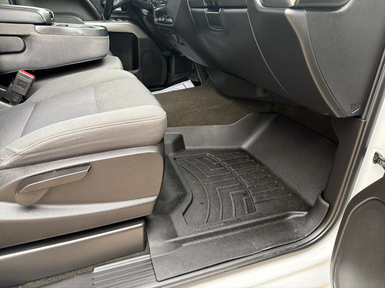 Chevrolet Silverado 1500 4WD Double Cab 143.5" LT w/1LT 2018