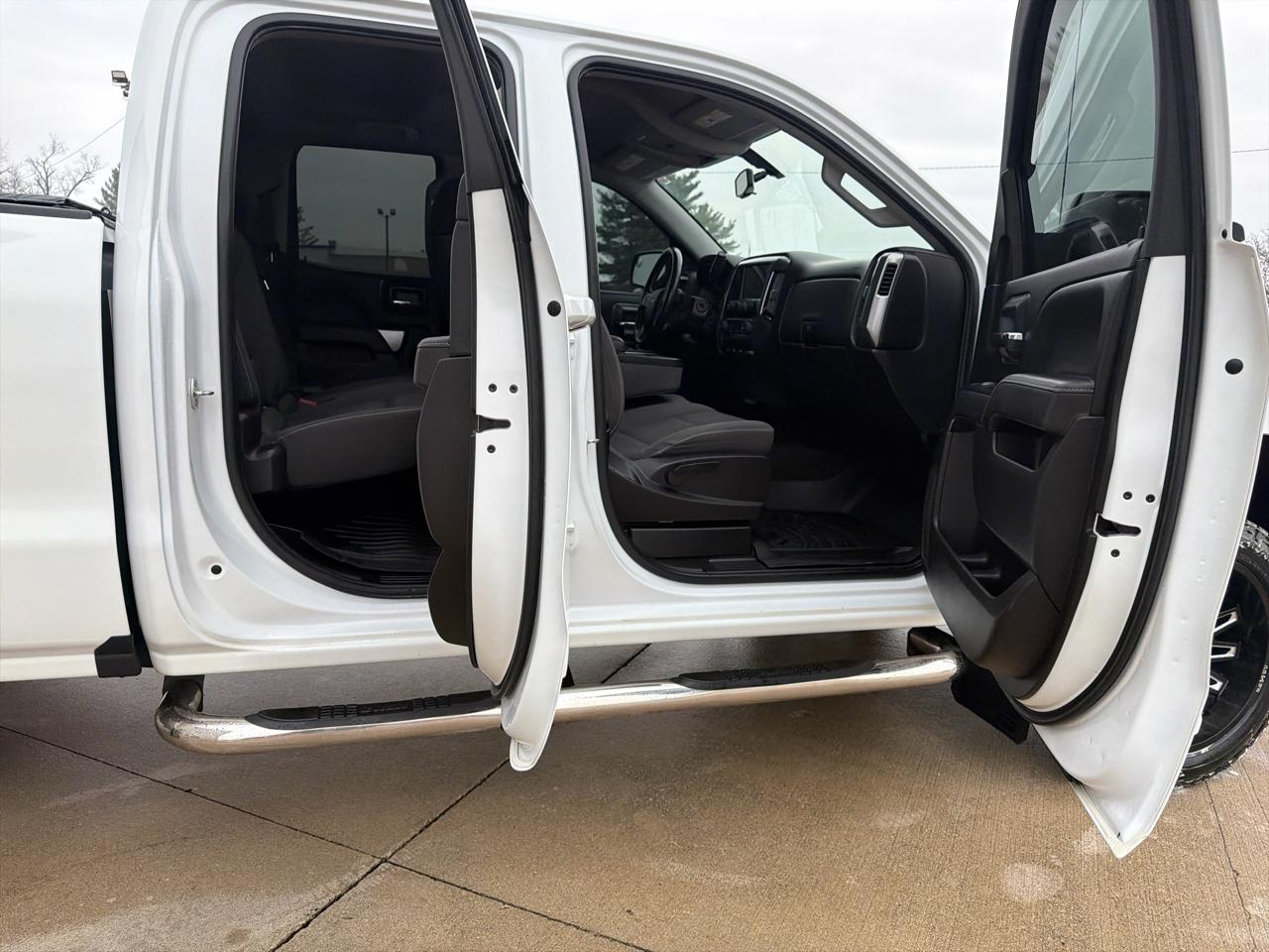 Chevrolet Silverado 1500 4WD Double Cab 143.5" LT w/1LT 2018