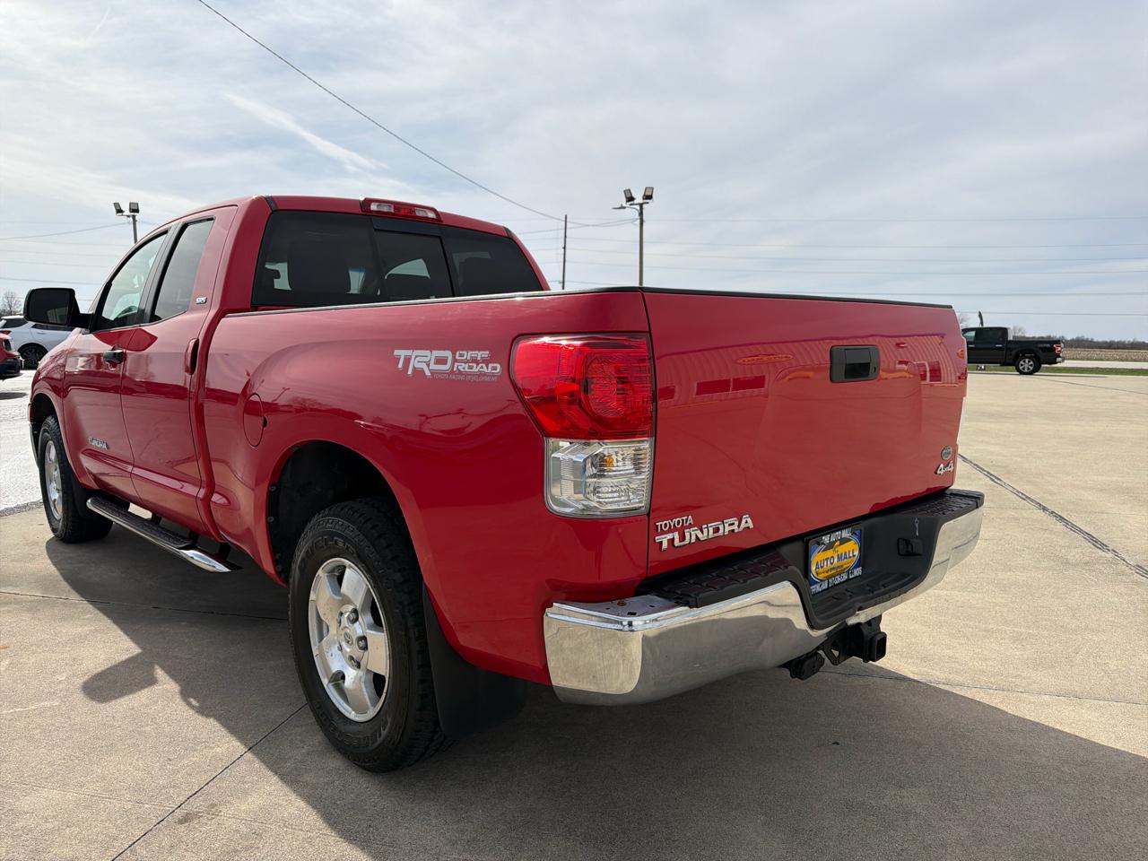 Toyota Tundra 4WD Truck Dbl 4.6L V8 6-Spd AT (Natl) 2011