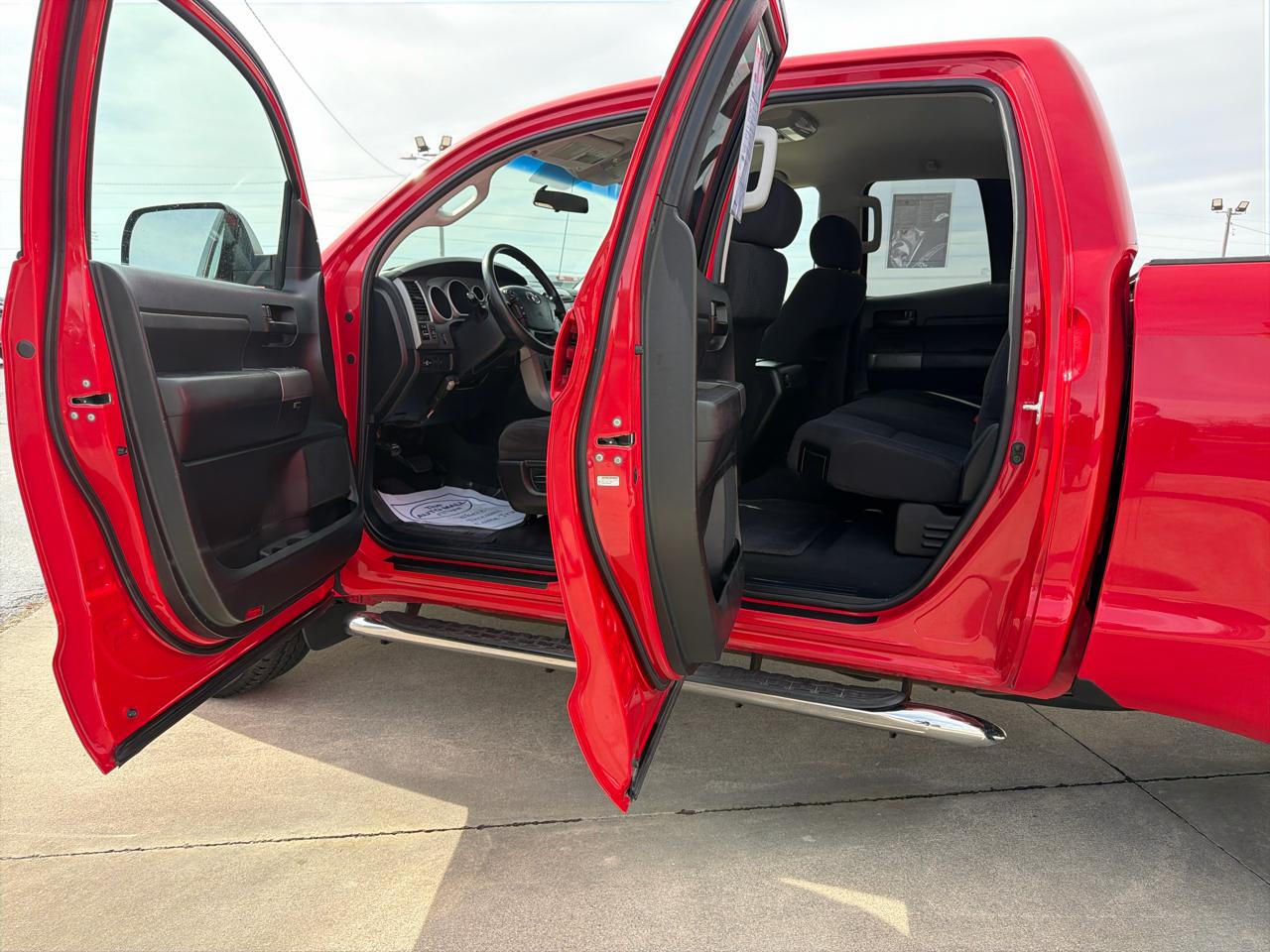 Toyota Tundra 4WD Truck Dbl 4.6L V8 6-Spd AT (Natl) 2011