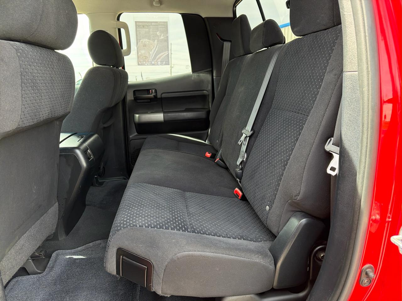 Toyota Tundra 4WD Truck Dbl 4.6L V8 6-Spd AT (Natl) 2011