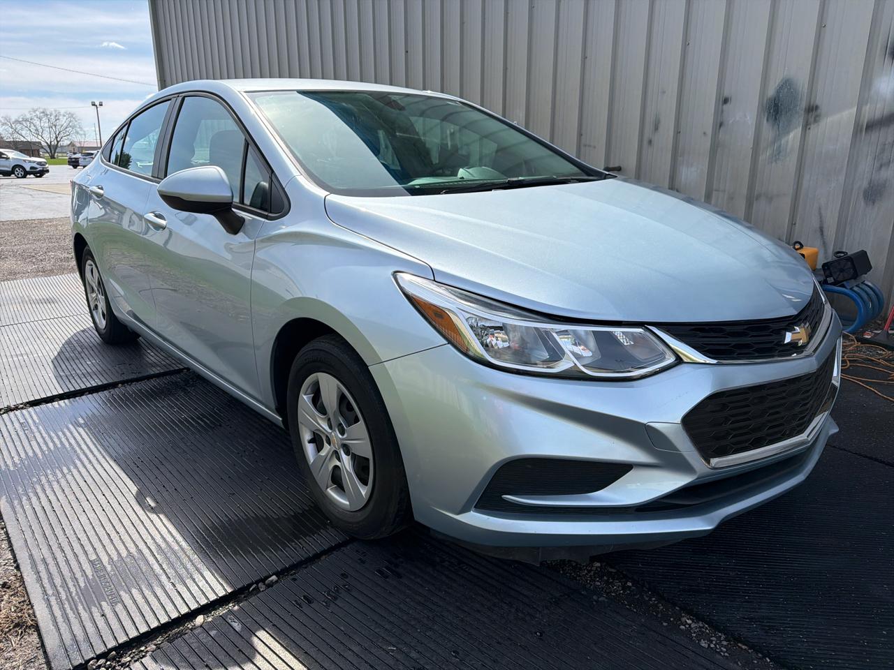 Chevrolet Cruze 4dr Sdn 1.4L LS w/1SB 2017