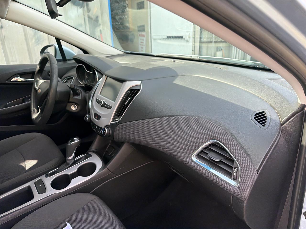 Chevrolet Cruze 4dr Sdn 1.4L LS w/1SB 2017