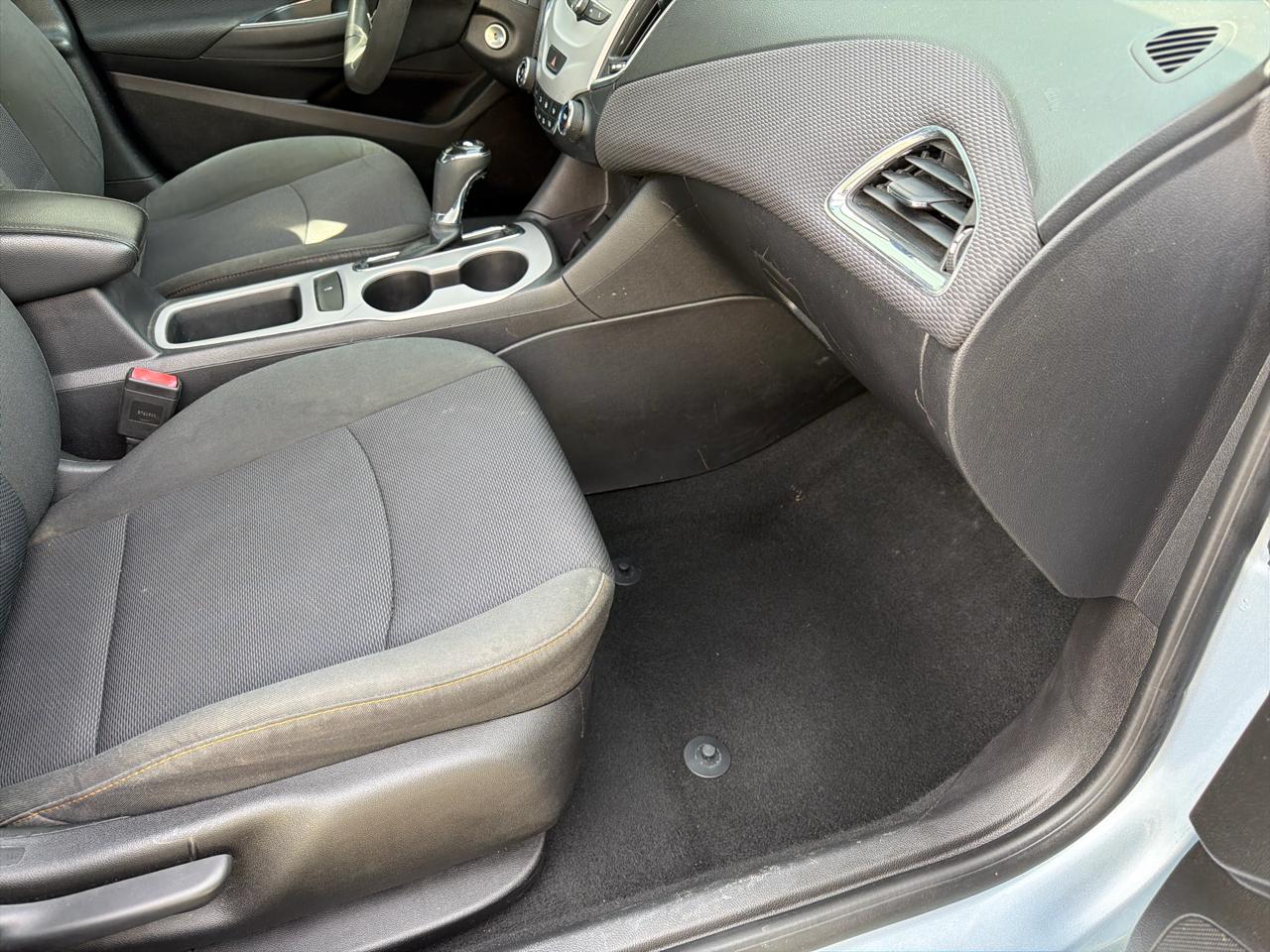 Chevrolet Cruze 4dr Sdn 1.4L LS w/1SB 2017