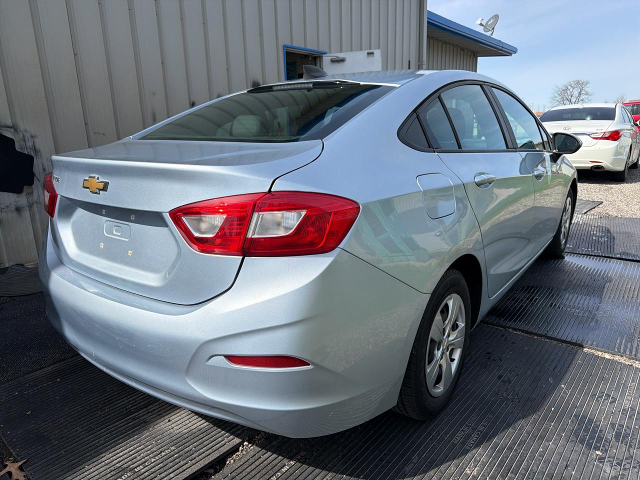 Chevrolet Cruze 4dr Sdn 1.4L LS w/1SB 2017