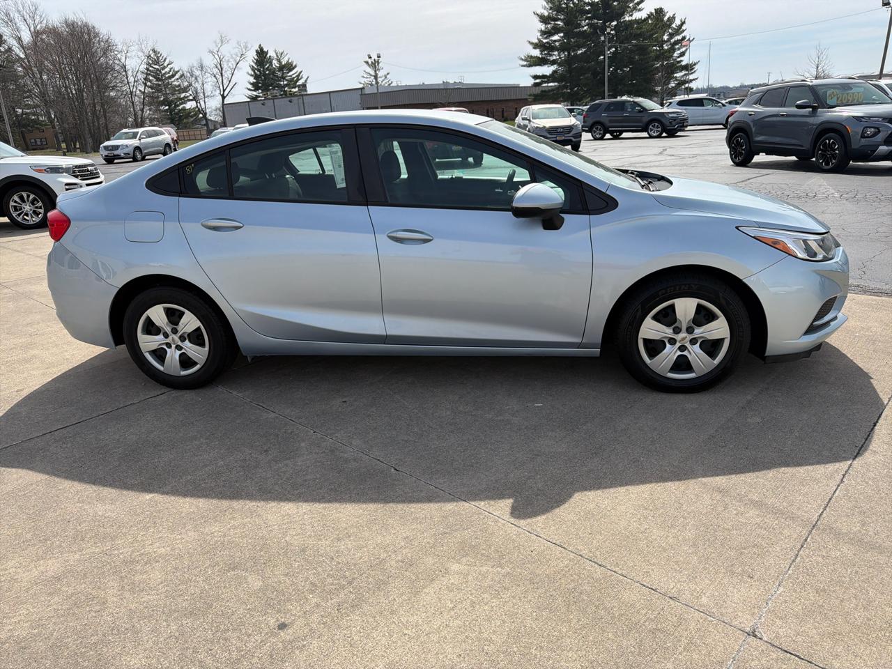 Chevrolet Cruze 4dr Sdn 1.4L LS w/1SB 2017