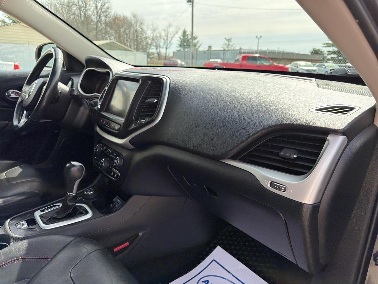 Jeep Cherokee 4WD 4dr Trailhawk 2015