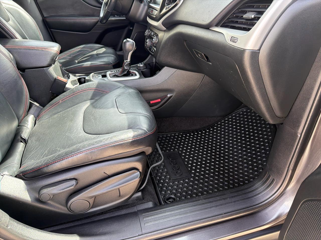 Jeep Cherokee 4WD 4dr Trailhawk 2015