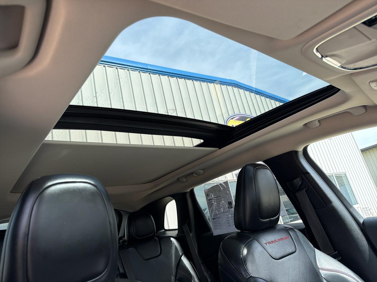 Jeep Cherokee 4WD 4dr Trailhawk 2015