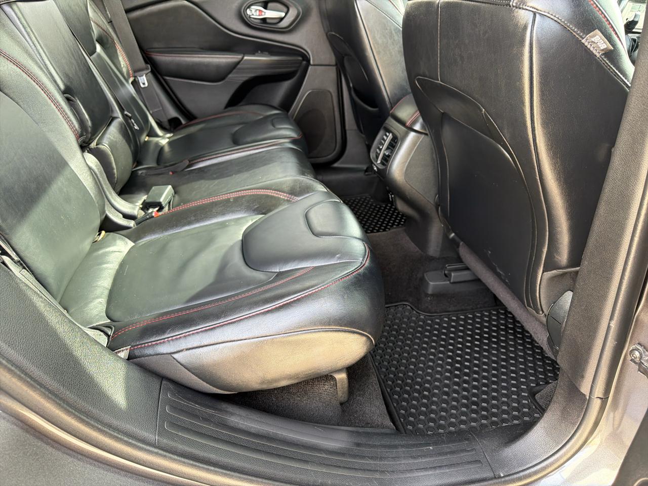 Jeep Cherokee 4WD 4dr Trailhawk 2015