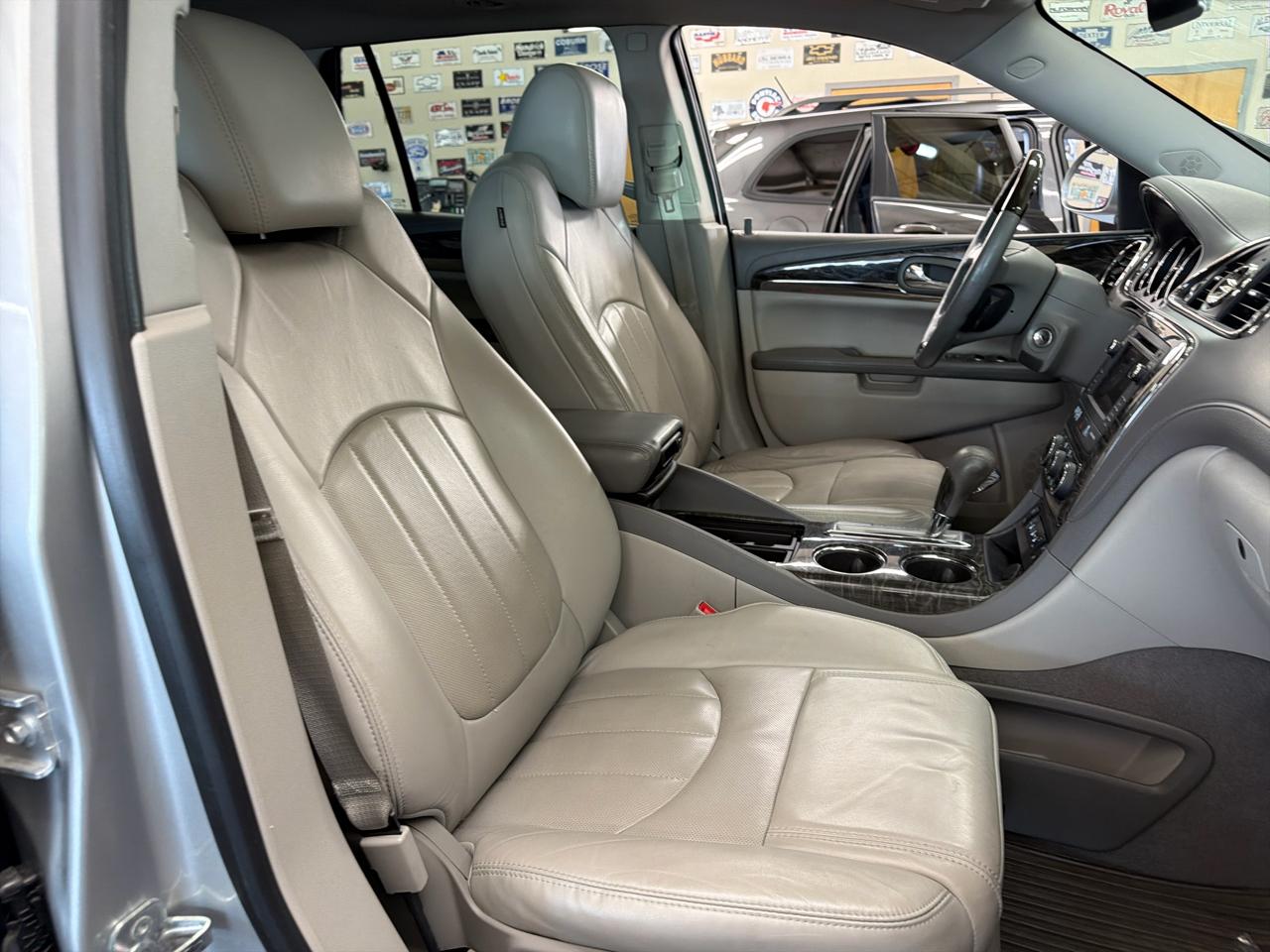 Buick Enclave FWD 4dr Leather 2014