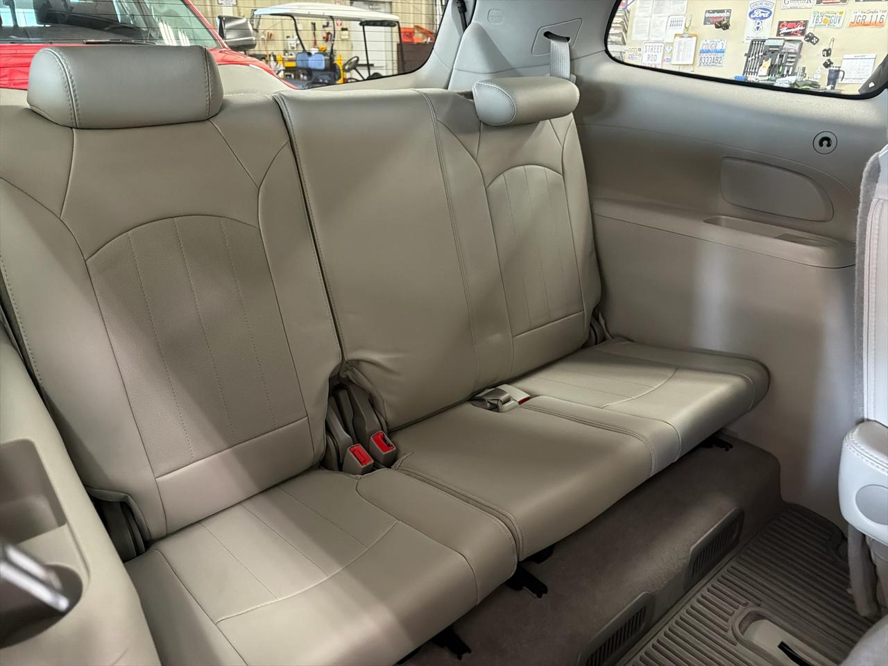 Buick Enclave FWD 4dr Leather 2014