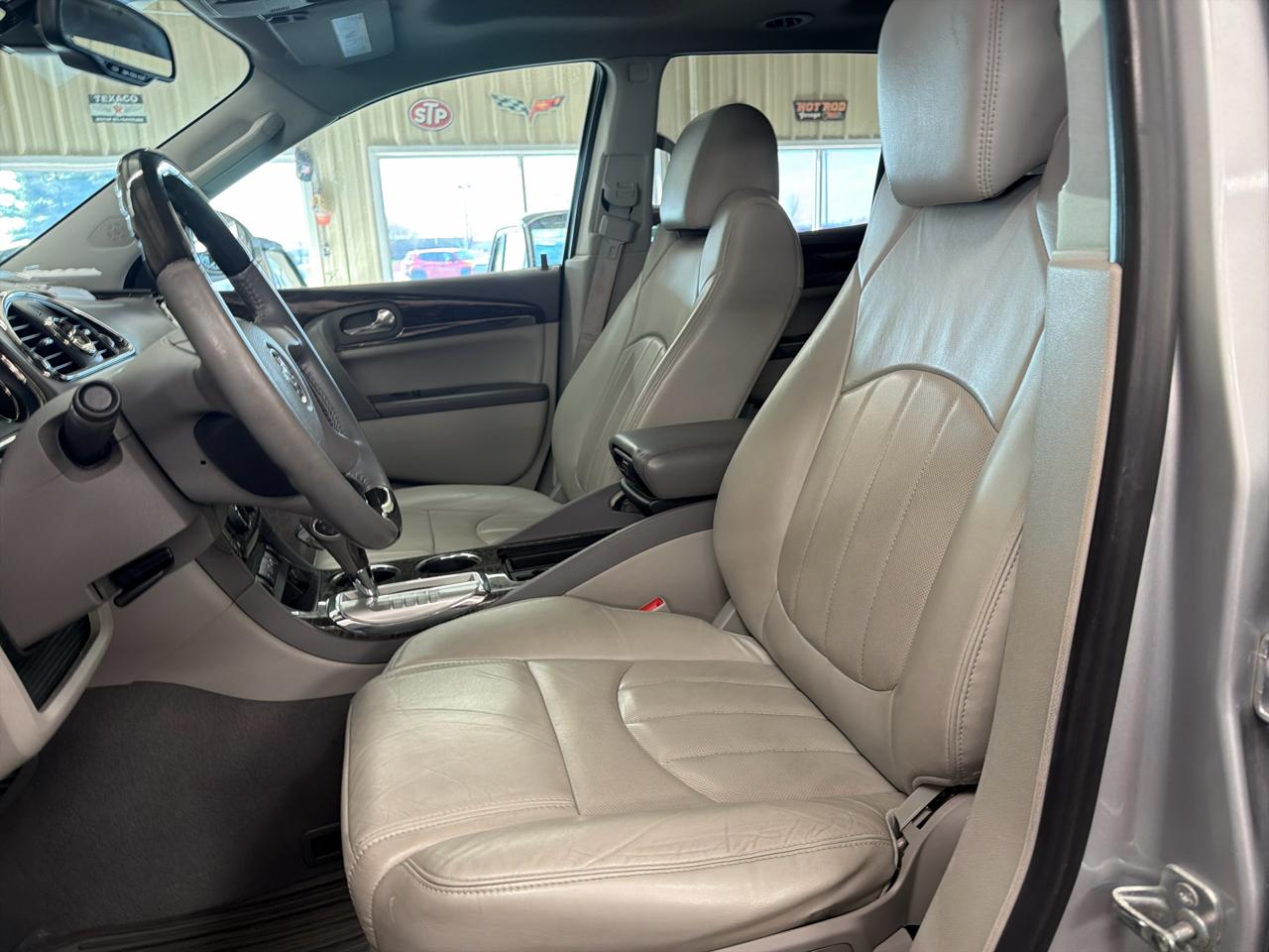 Buick Enclave FWD 4dr Leather 2014