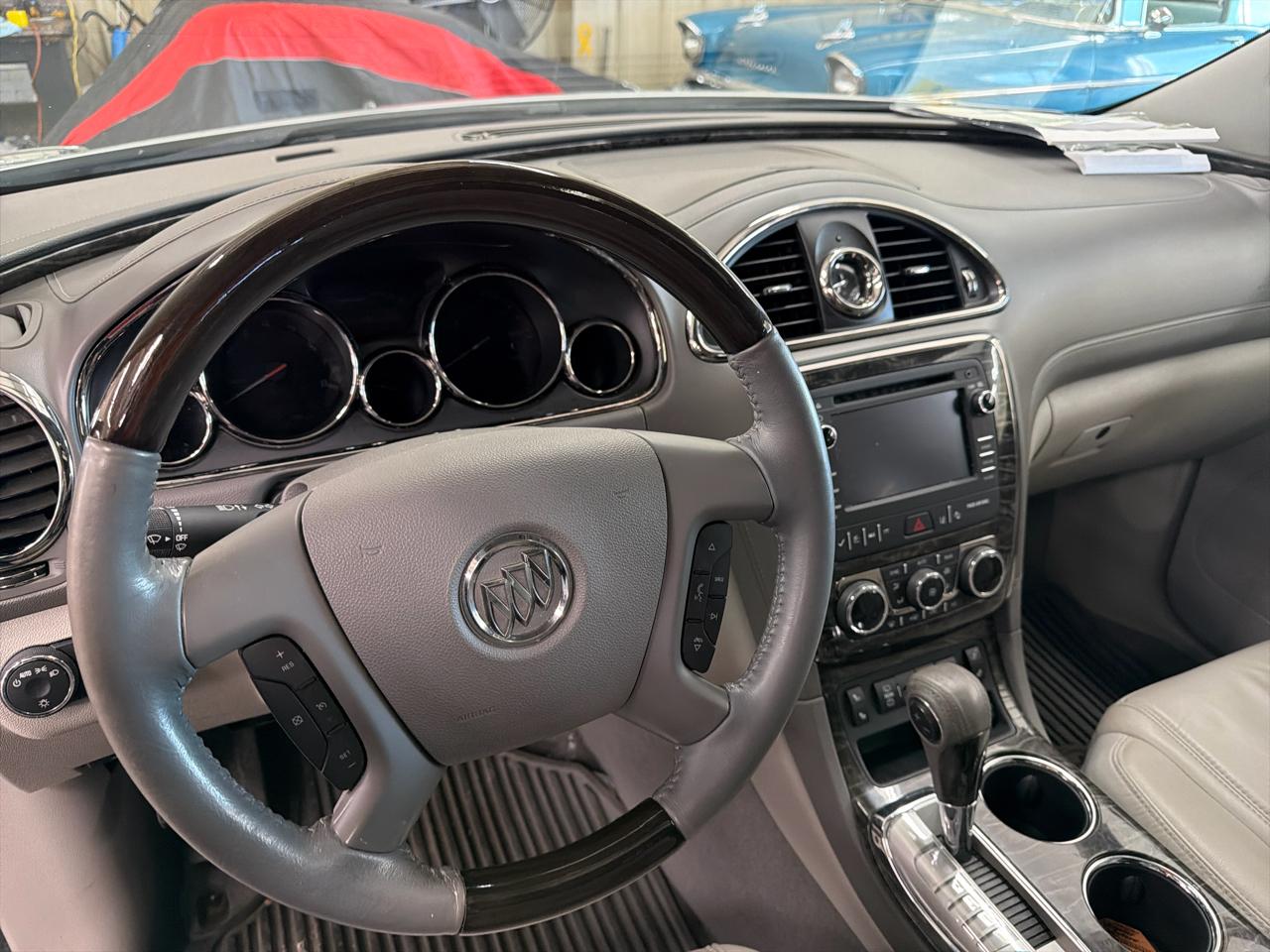 Buick Enclave FWD 4dr Leather 2014