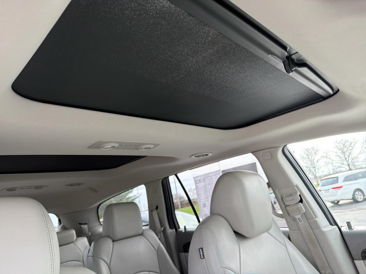 Buick Enclave FWD 4dr Leather 2014