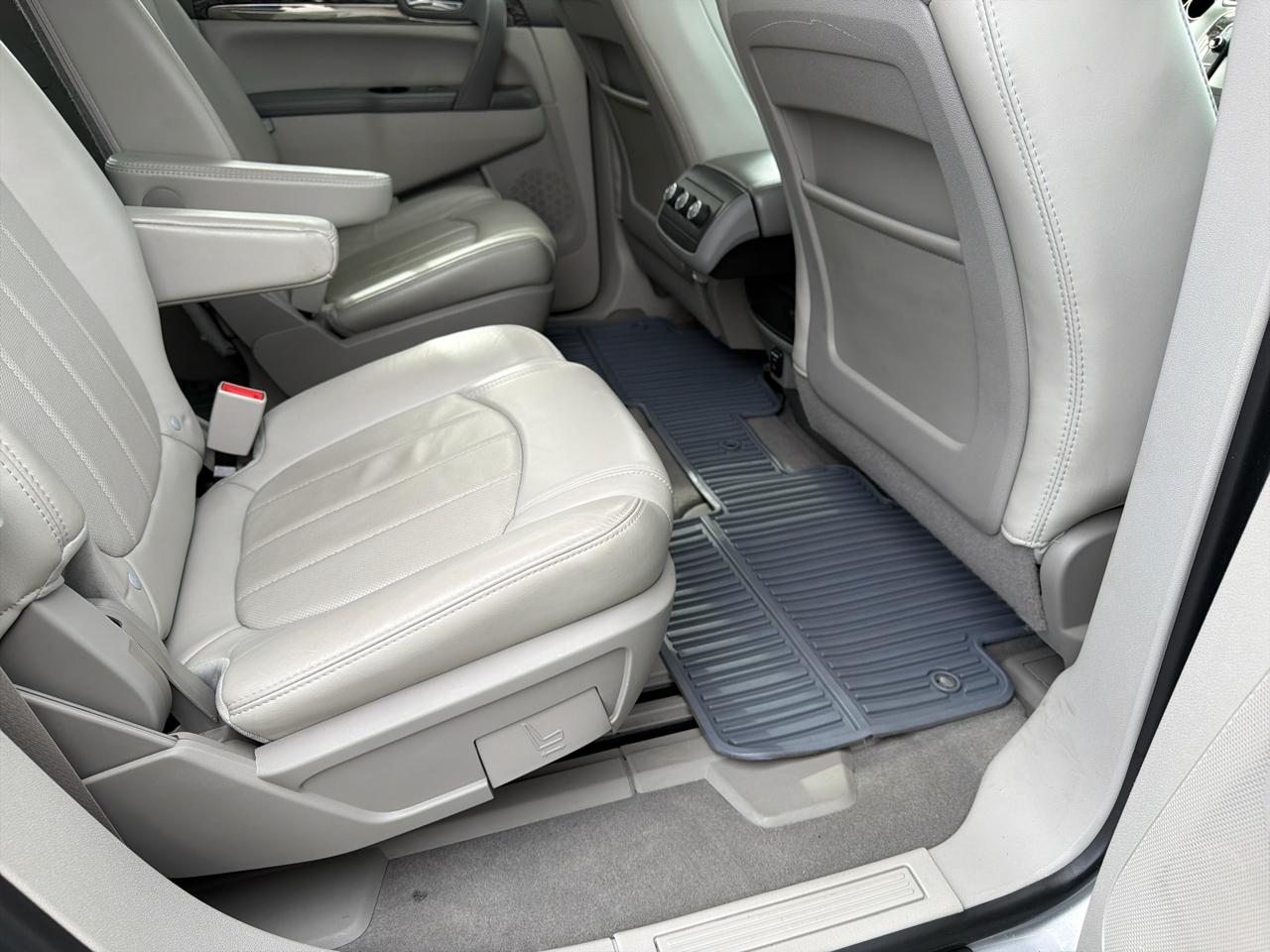 Buick Enclave FWD 4dr Leather 2014