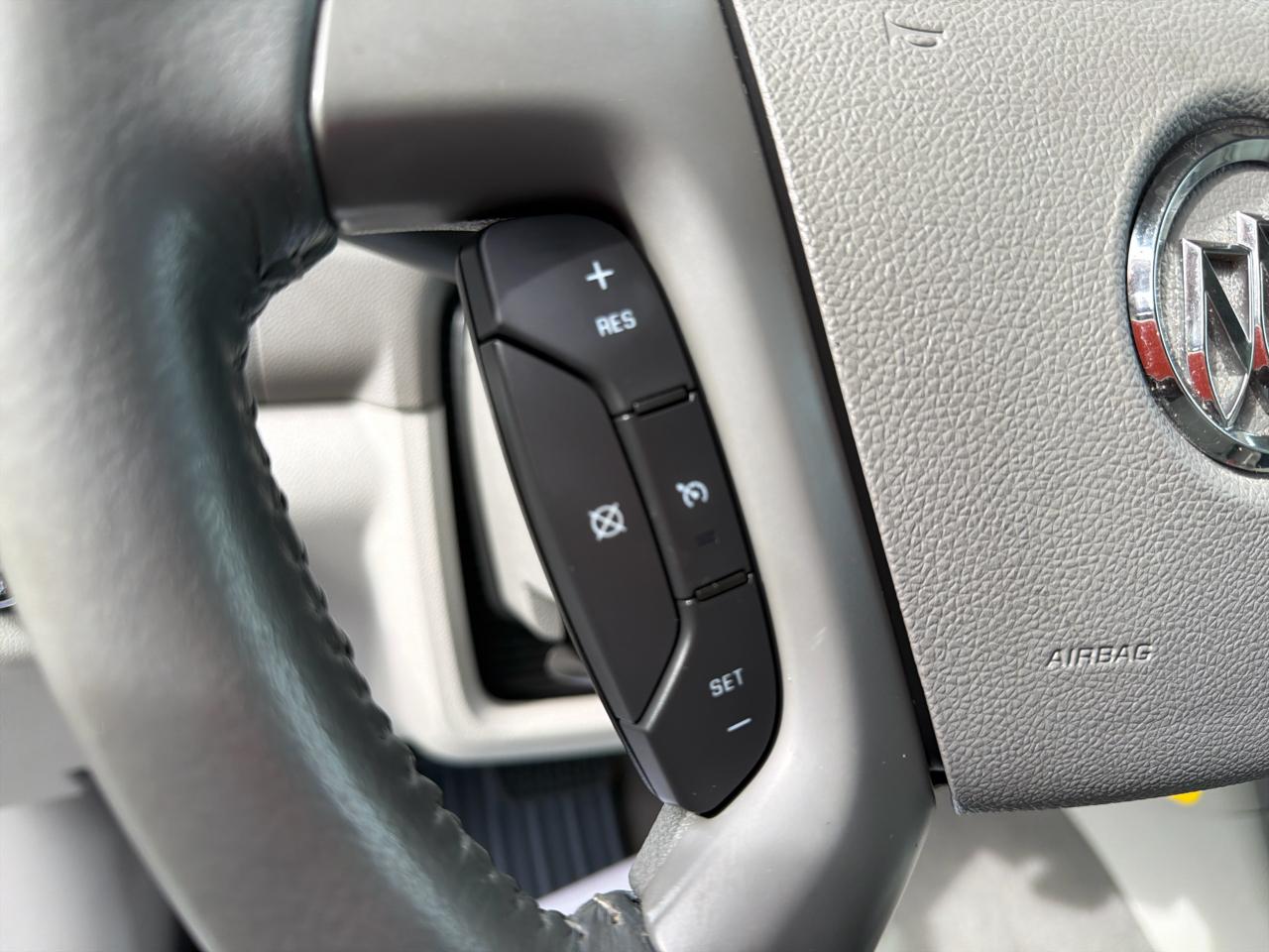 Buick Enclave FWD 4dr Leather 2014