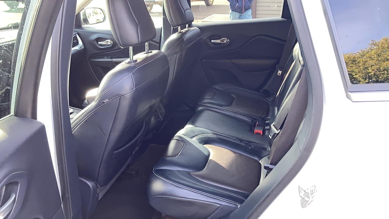 Jeep Cherokee FWD 4dr Limited 2015