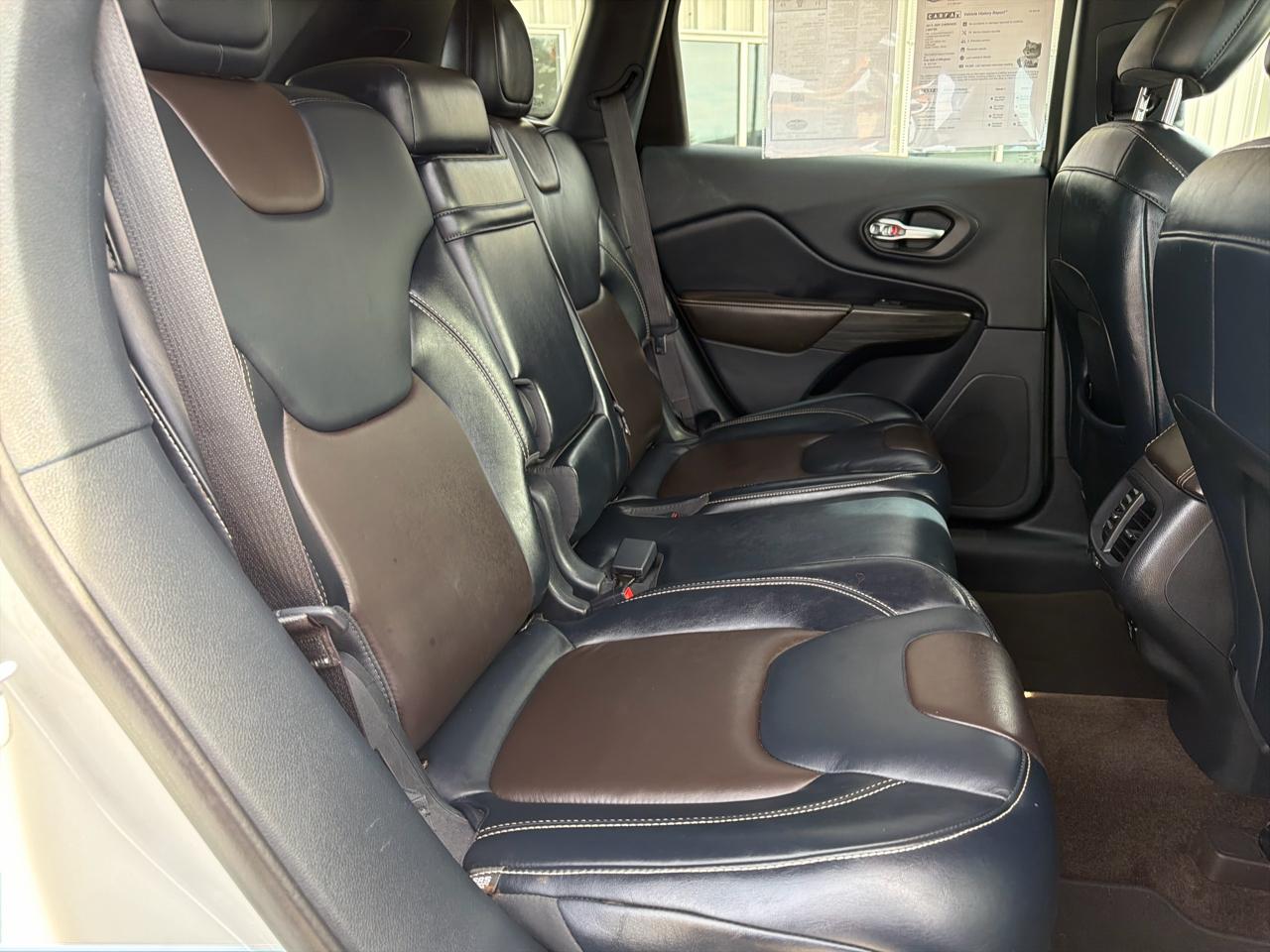 Jeep Cherokee FWD 4dr Limited 2015