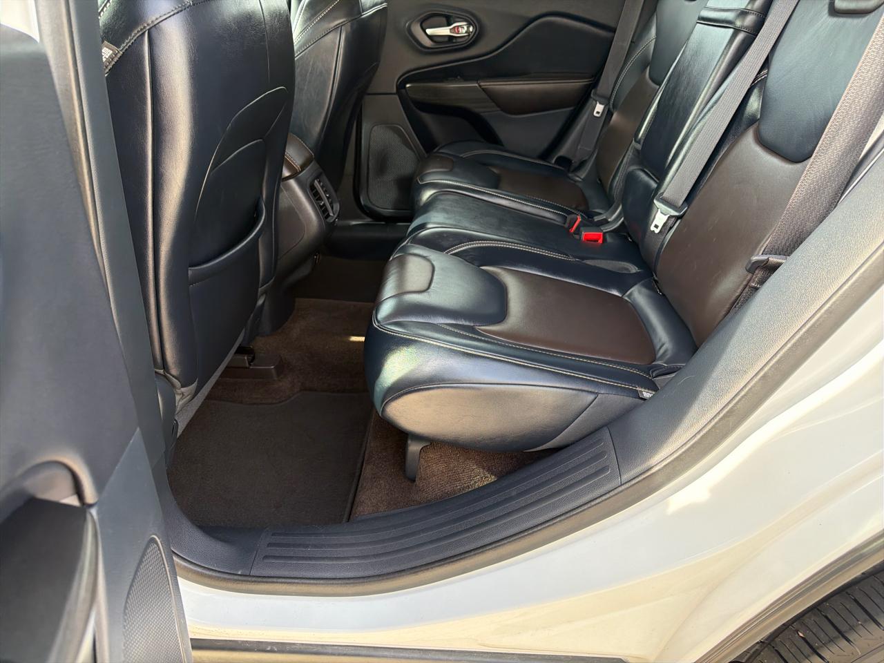 Jeep Cherokee FWD 4dr Limited 2015